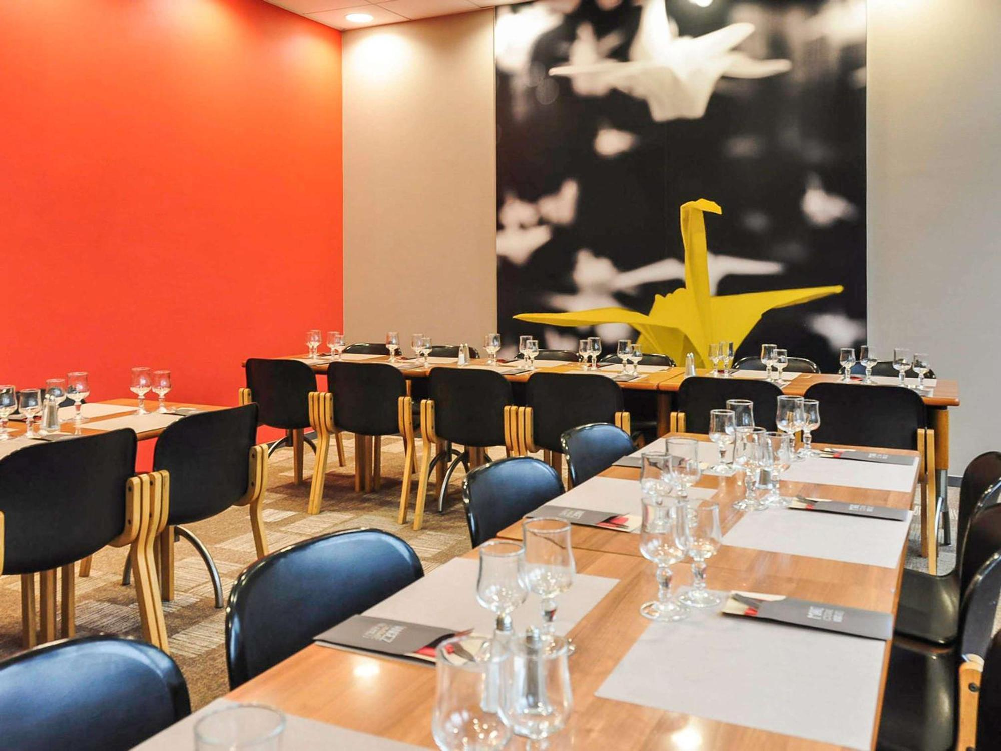 Отель Ibis Le Puy-En-Velay Centre Экстерьер фото