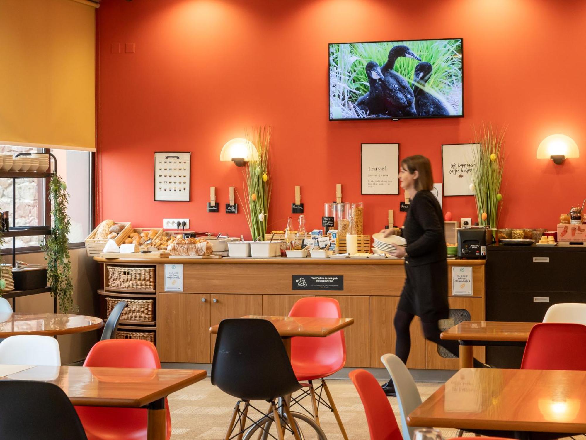 Отель Ibis Le Puy-En-Velay Centre Экстерьер фото